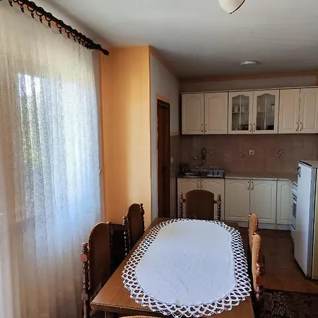 Alex 8 * باغينا باستا